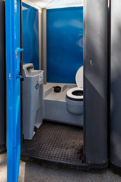 Porta potty delivery and setup in Lago Vista, TX
